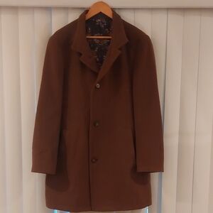 Elegant Men's Brown Overcoat